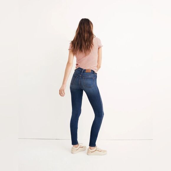 Madewell Tall I0" High-Rise Skinny Jeans in Danny Wash: TENCELT™ 27 Tall - Picture 3 of 14